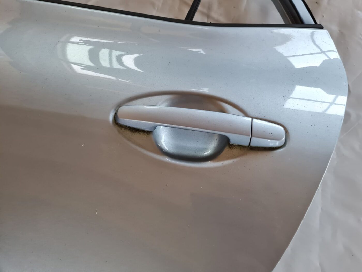 Aizmugurējās kreisās durvis priekš TOYOTA AURIS 2007 9 Aizmugurējās kreisās durvis priekš TOYOTA AURIS 2007