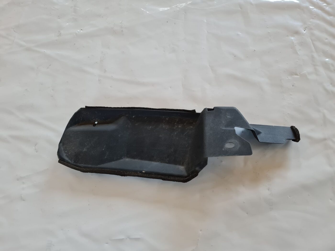 Priekšēja spārna uzlika/moldings priekš TOYOTA AURIS 2007