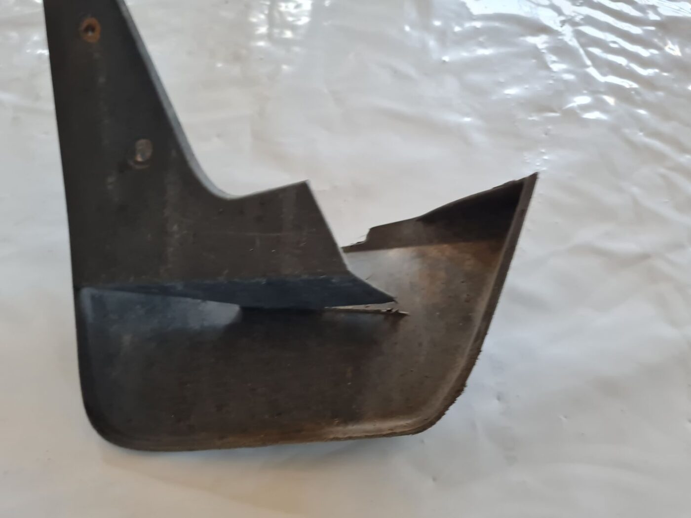 Aizmugurējais labais dubļusargs priekš TOYOTA AURIS 2007