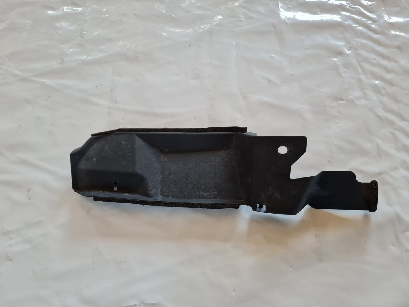 Priekšēja spārna uzlika/moldings priekš TOYOTA AURIS 2007 1 Priekšēja spārna uzlika/moldings priekš TOYOTA AURIS 2007