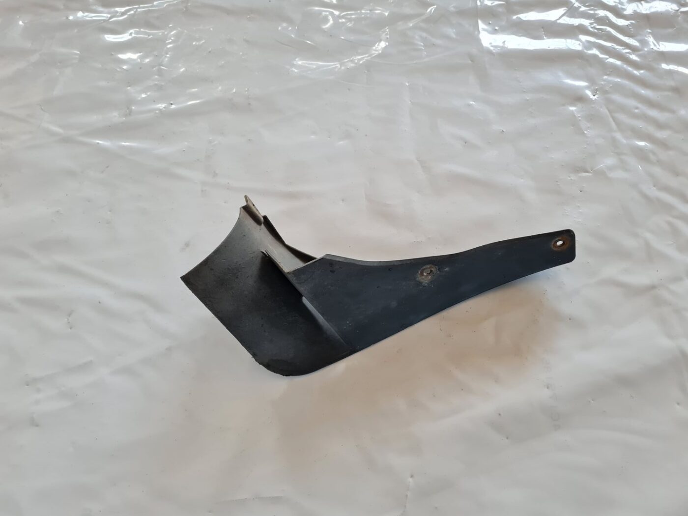 Priekšējais kreisais dubļu aizsargs priekš TOYOTA AURIS 2007 4 Priekšējais kreisais dubļu aizsargs priekš TOYOTA AURIS 2007