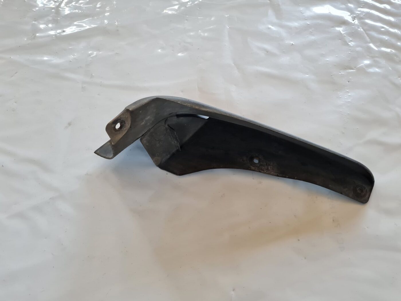 Priekšējais kreisais dubļu aizsargs priekš TOYOTA AURIS 2007 3 Priekšējais kreisais dubļu aizsargs priekš TOYOTA AURIS 2007