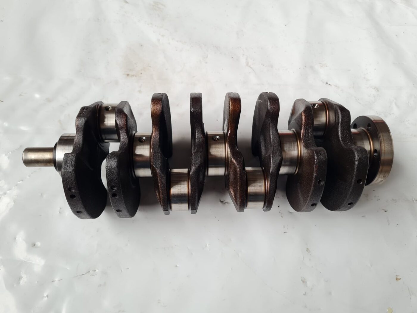 Kloķvārpsta priekš VW GOLF 5 2004 2 Kloķvārpsta priekš VW GOLF 5 2004