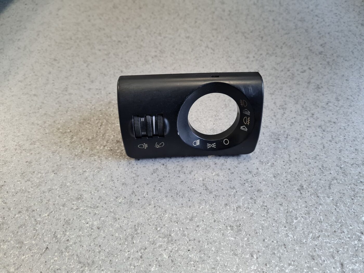 Mērinstrumentu paneļa pārslēgšanas pogas priekš AUDI A6 AVANT 2003