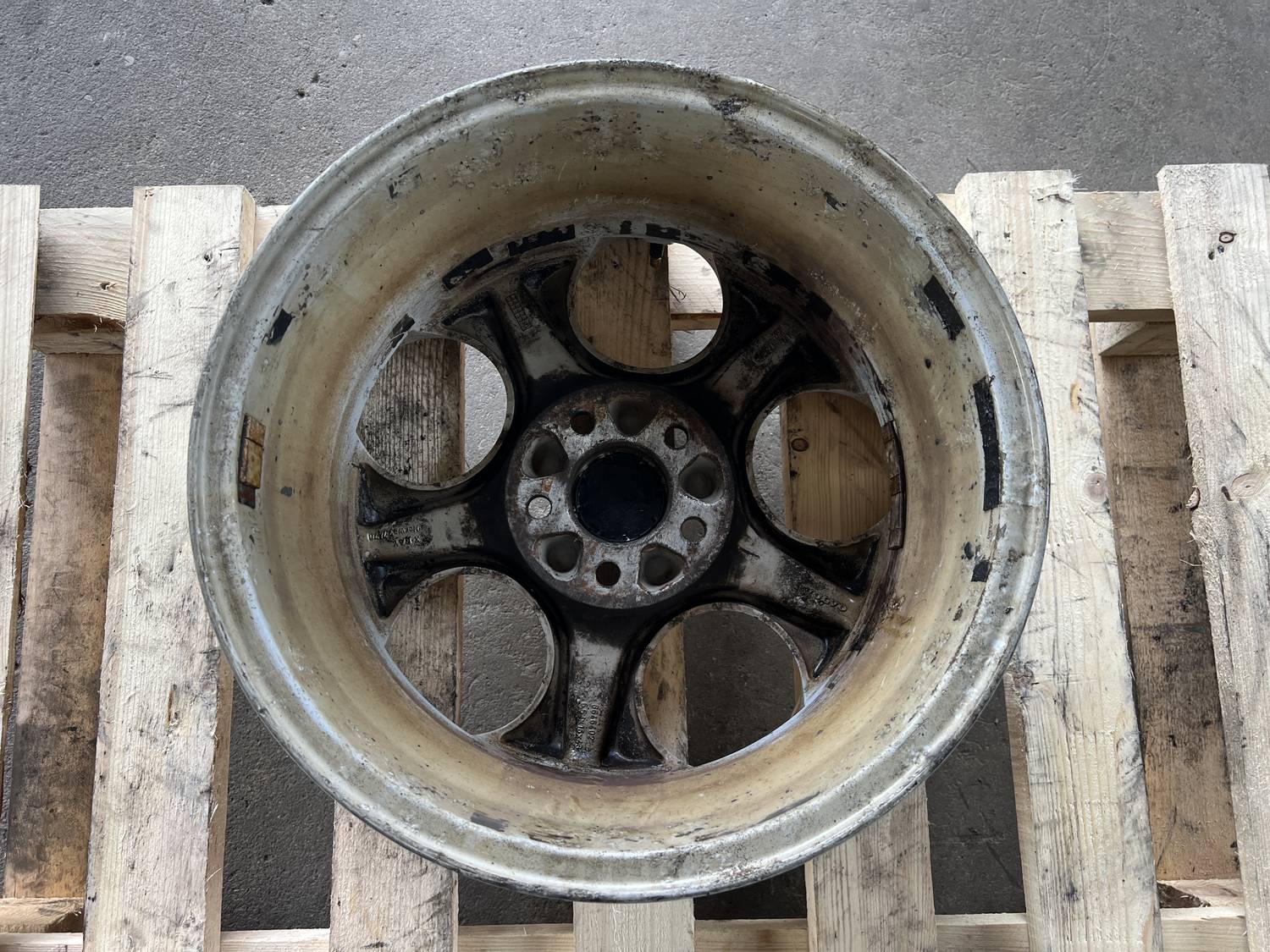 Lietais disks - vieglmetāla priekš VOLVO V70 2003 GREY 3 Lietais disks - vieglmetāla priekš VOLVO V70 2003 GREY