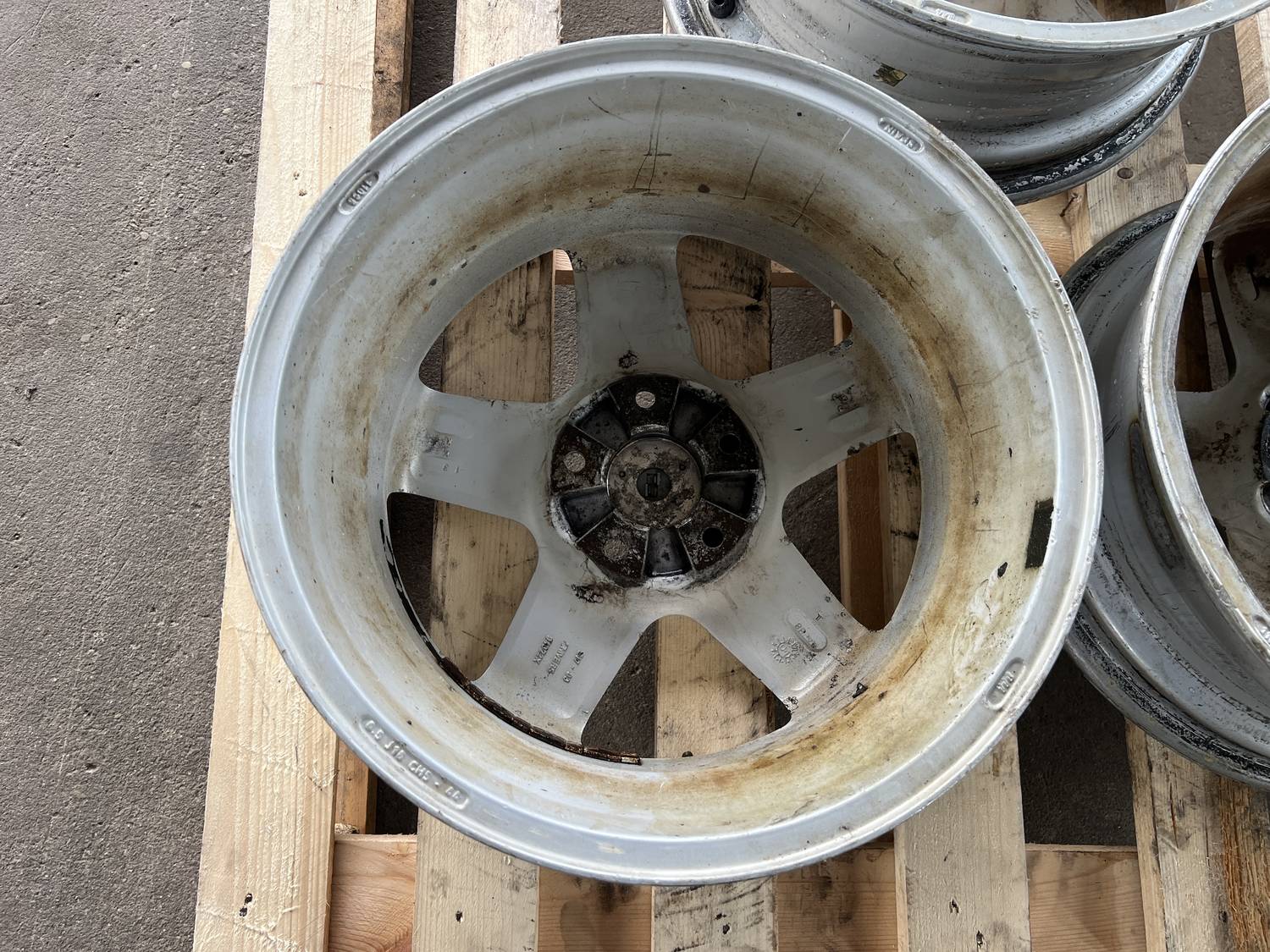 Lietais disks - vieglmetāla priekš PEUGEOT 407 2006 7 Lietais disks - vieglmetāla priekš PEUGEOT 407 2006