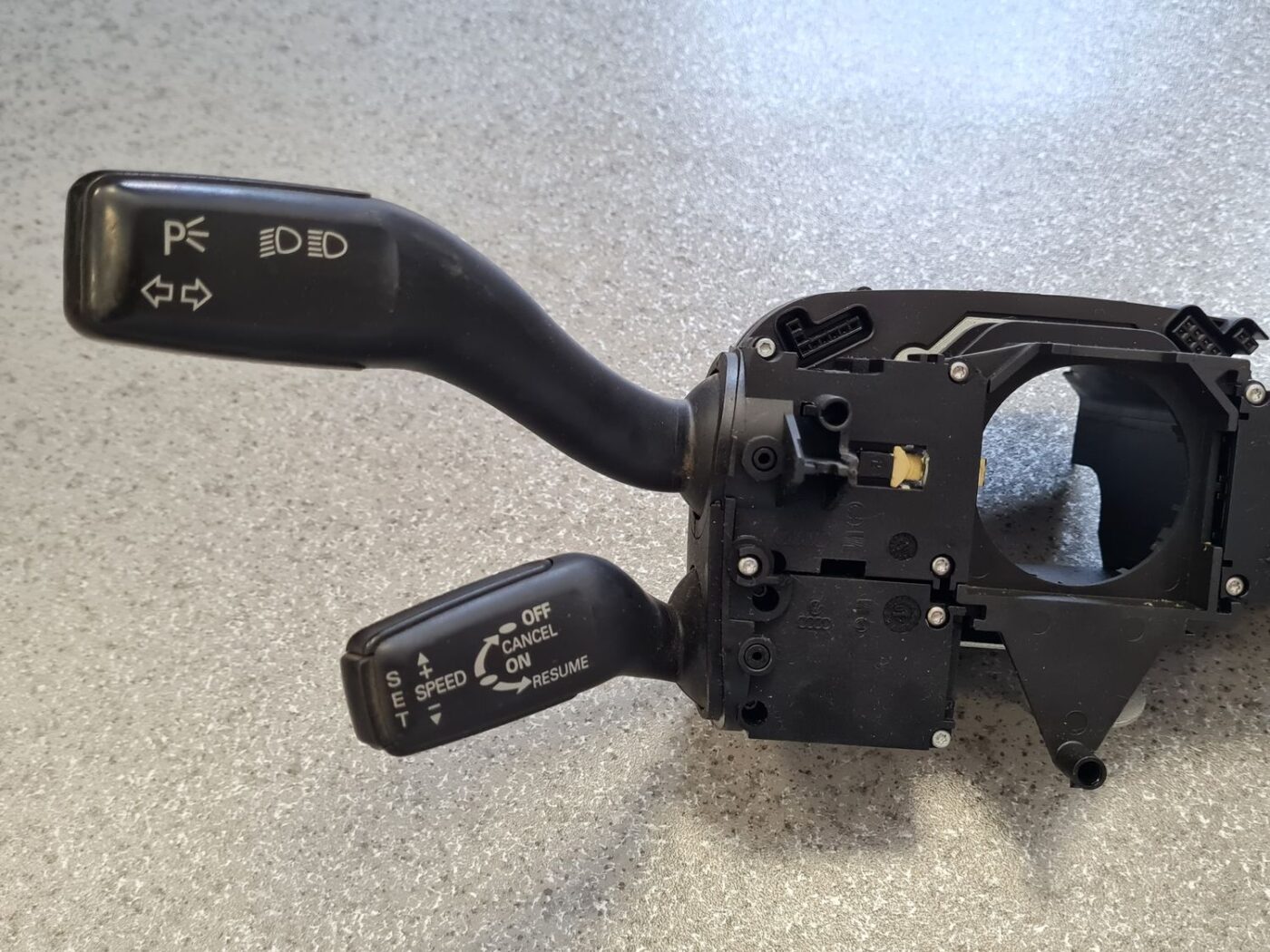 Stūres statnes slēdzis priekš AUDI A6 AVANT 2007 QUATTRO