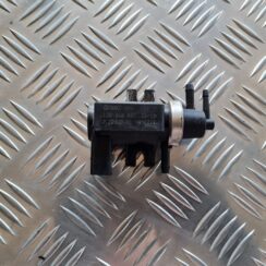 Solenoīda vakuuma vārsts priekš VW PASSAT 2004 UNIVERSAL GREY
