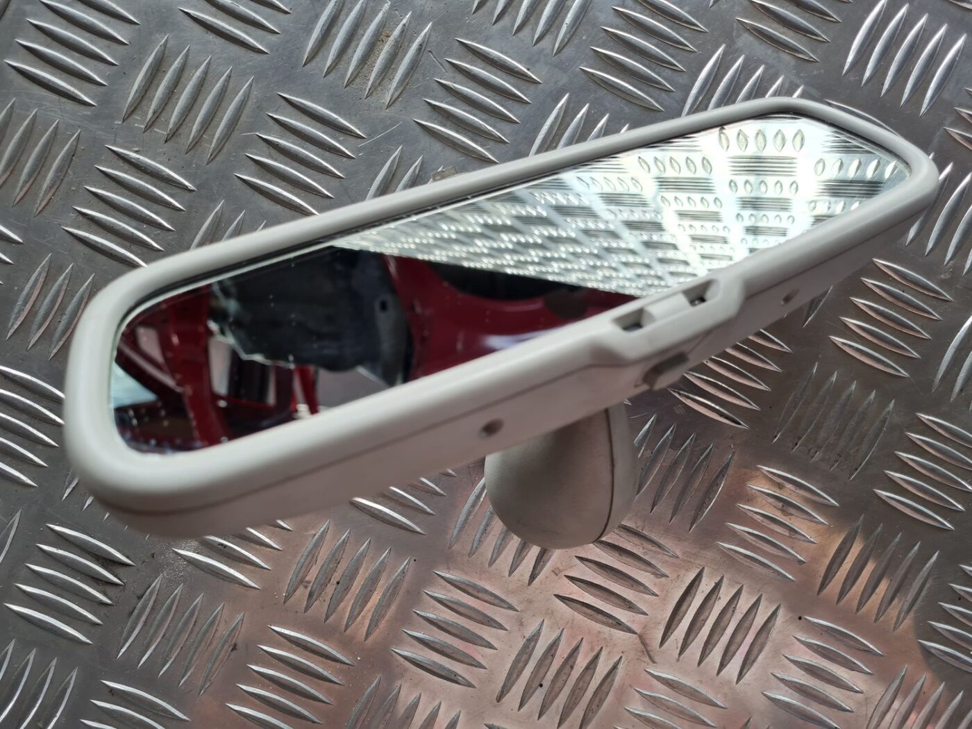 Salona atpakaļskata spogulis priekš VW PASSAT 2004 UNIVERSAL GREY 3 Salona atpakaļskata spogulis priekš VW PASSAT 2004 UNIVERSAL GREY