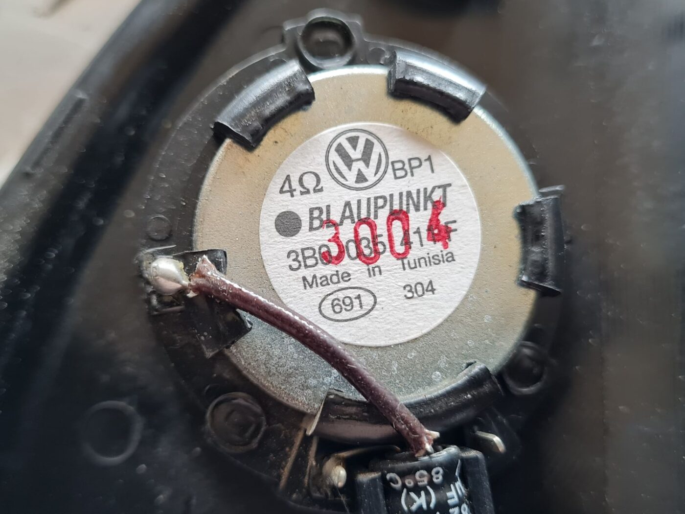 Durvju spoguļa apdares uzlika salonā (ar skaļruni) priekš VW PASSAT 2004 UNIVERSAL GREY