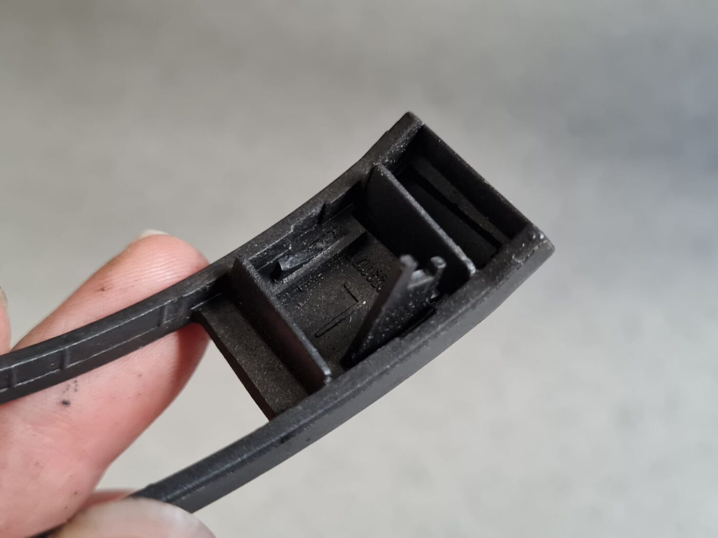 Salona plastmasa priekš VW PHAETON 2005 5 Salona plastmasa priekš VW PHAETON 2005