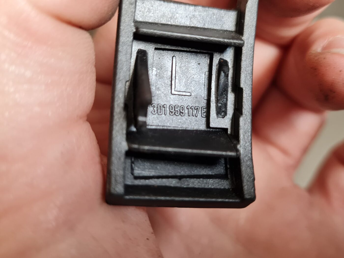 Salona plastmasa priekš VW PHAETON 2005 3 Salona plastmasa priekš VW PHAETON 2005