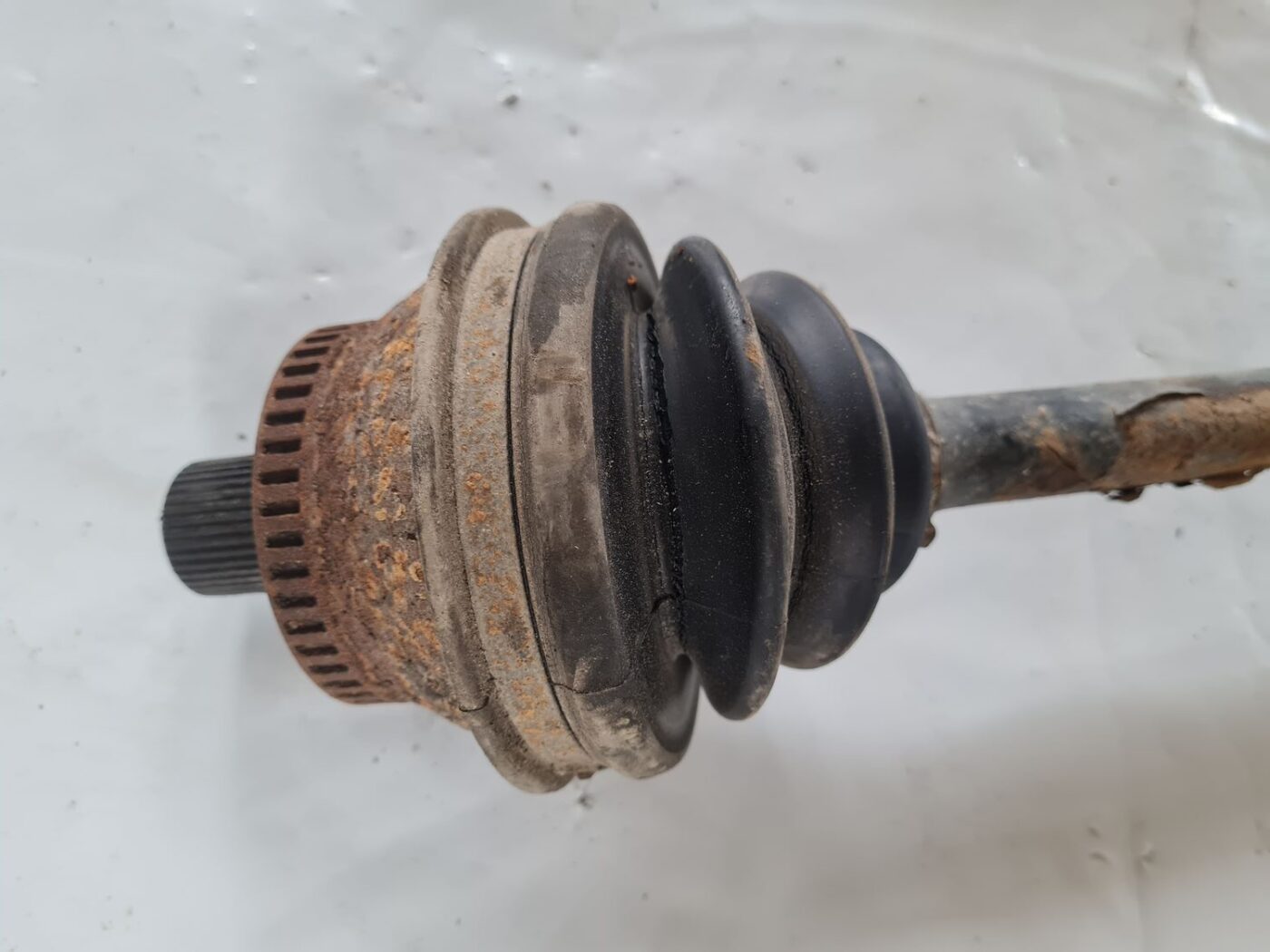 Pusass priekšējā kreisā priekš VW PASSAT 2004 UNIVERSAL GREY