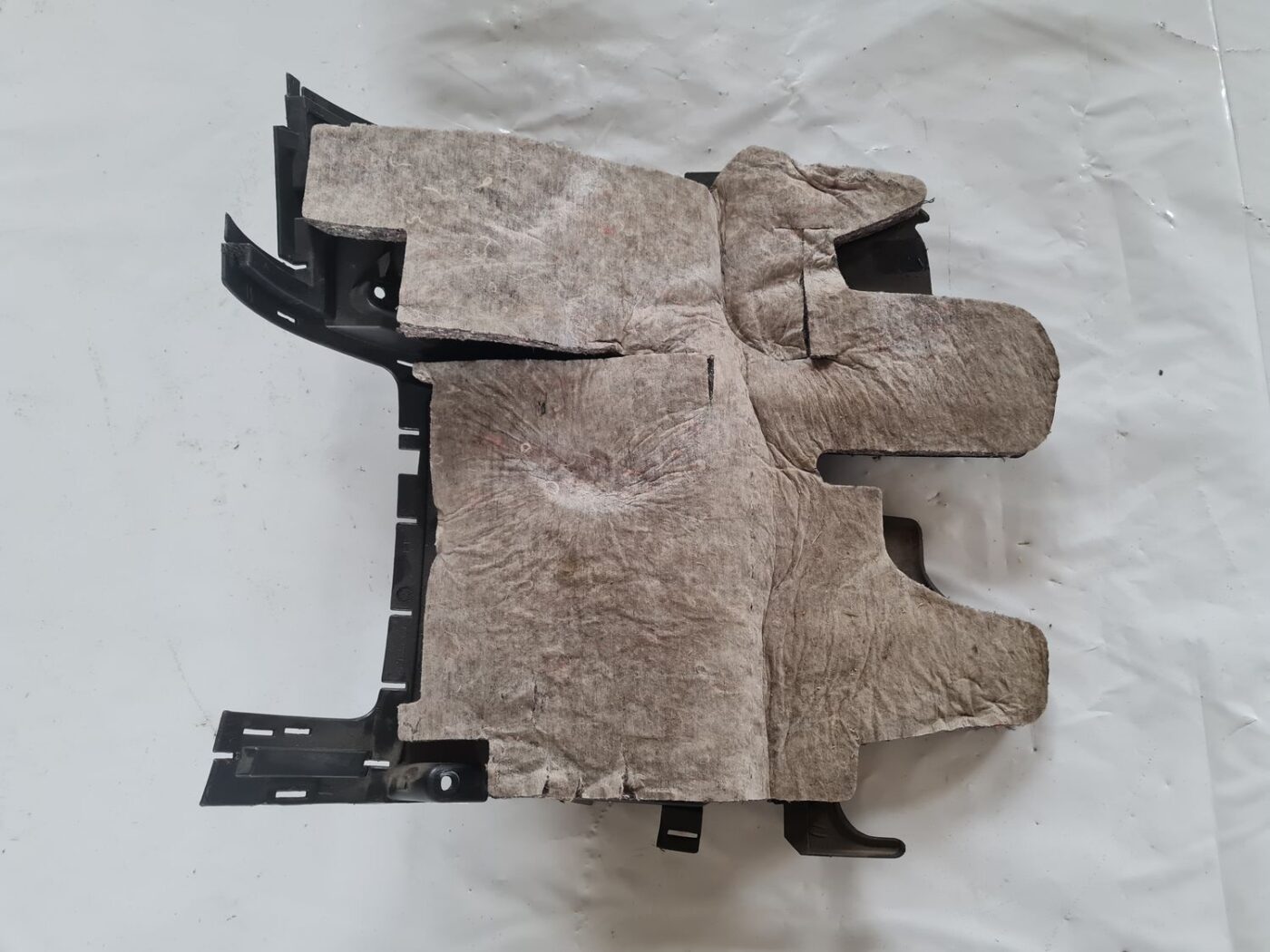 Mērinstrumentu paneļa apakšēja apdare priekš VW PASSAT 2004 UNIVERSAL GREY