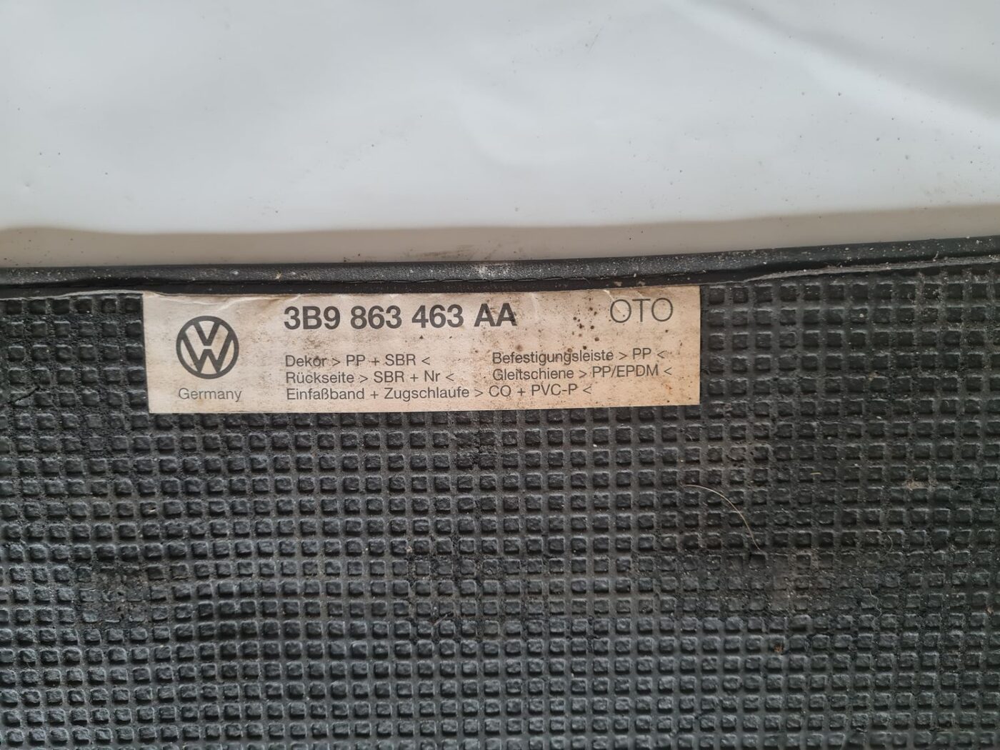 Bagāžnieka nodalījuma paklājs priekš VW PASSAT 2004 UNIVERSAL GREY 3 Bagāžnieka nodalījuma paklājs priekš VW PASSAT 2004 UNIVERSAL GREY