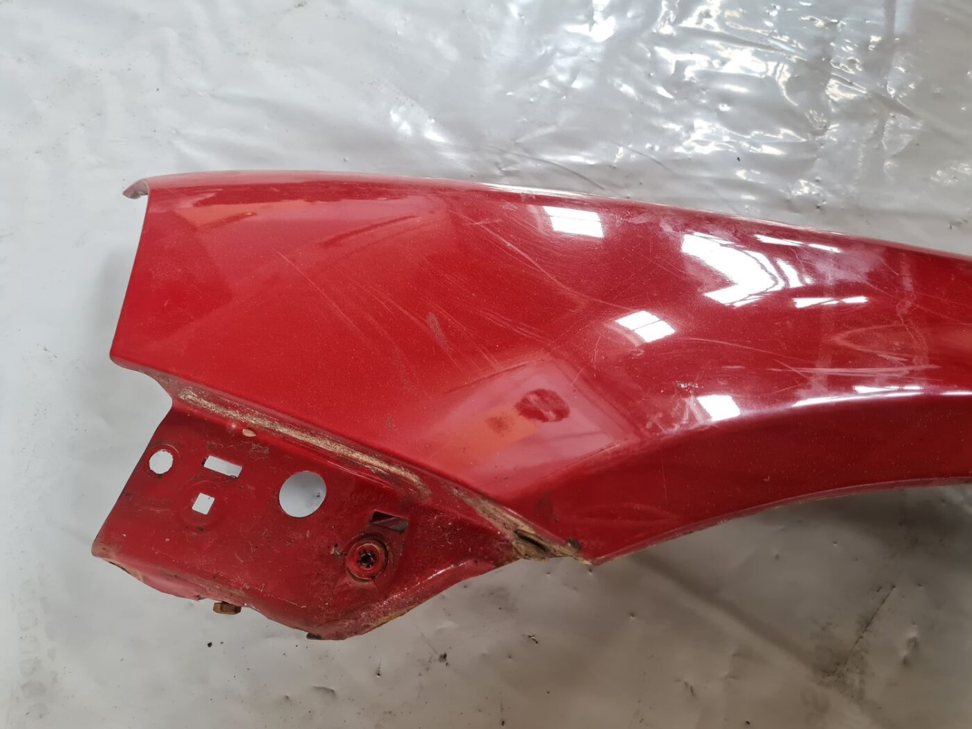 Priekšējais kreisais spārns priekš VW PASSAT 2004 UNIVERSAL GREY