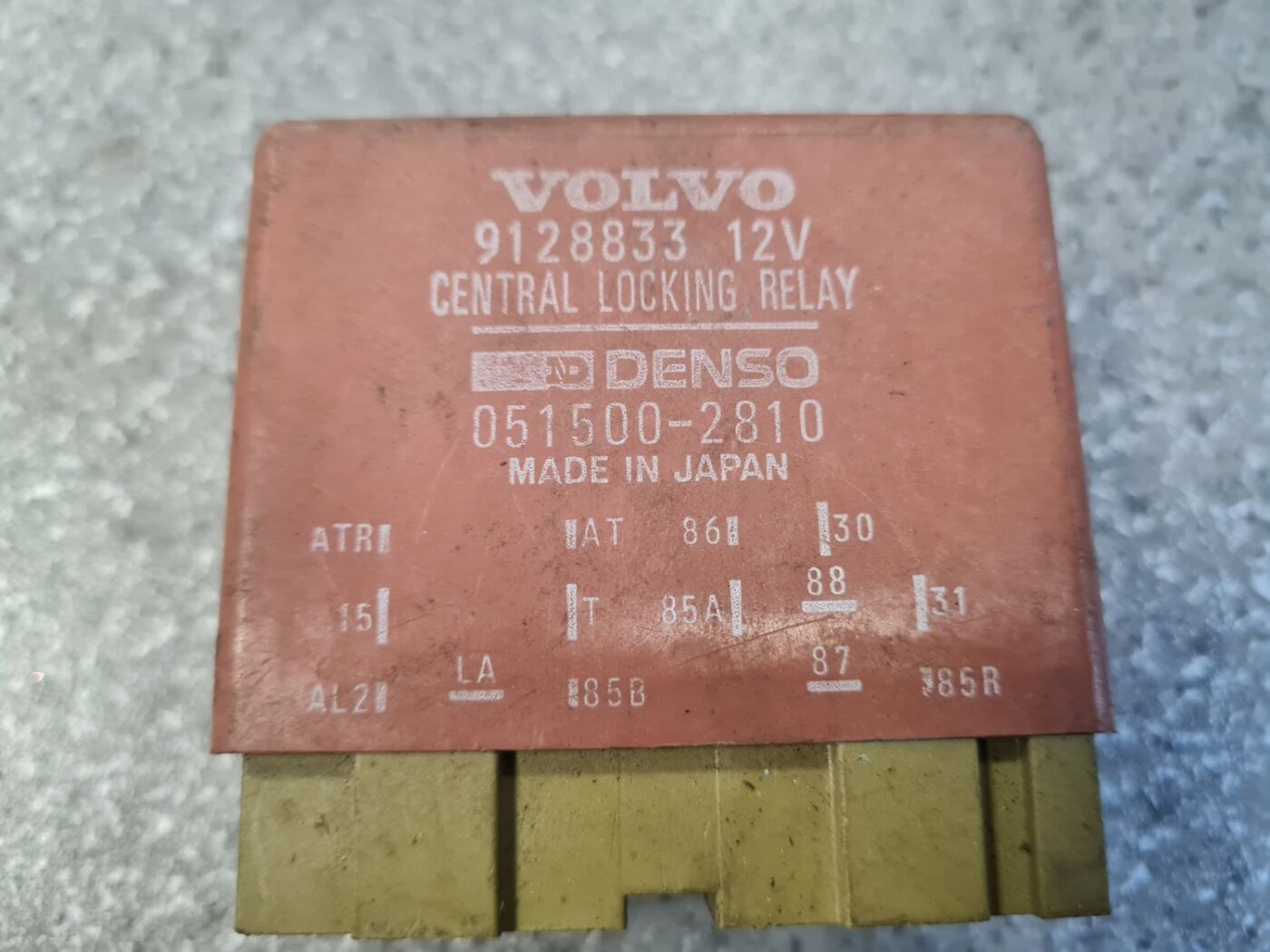 Drošinātāju releja priekš VOLVO 850 1995 2 Drošinātāju releja priekš VOLVO 850 1995