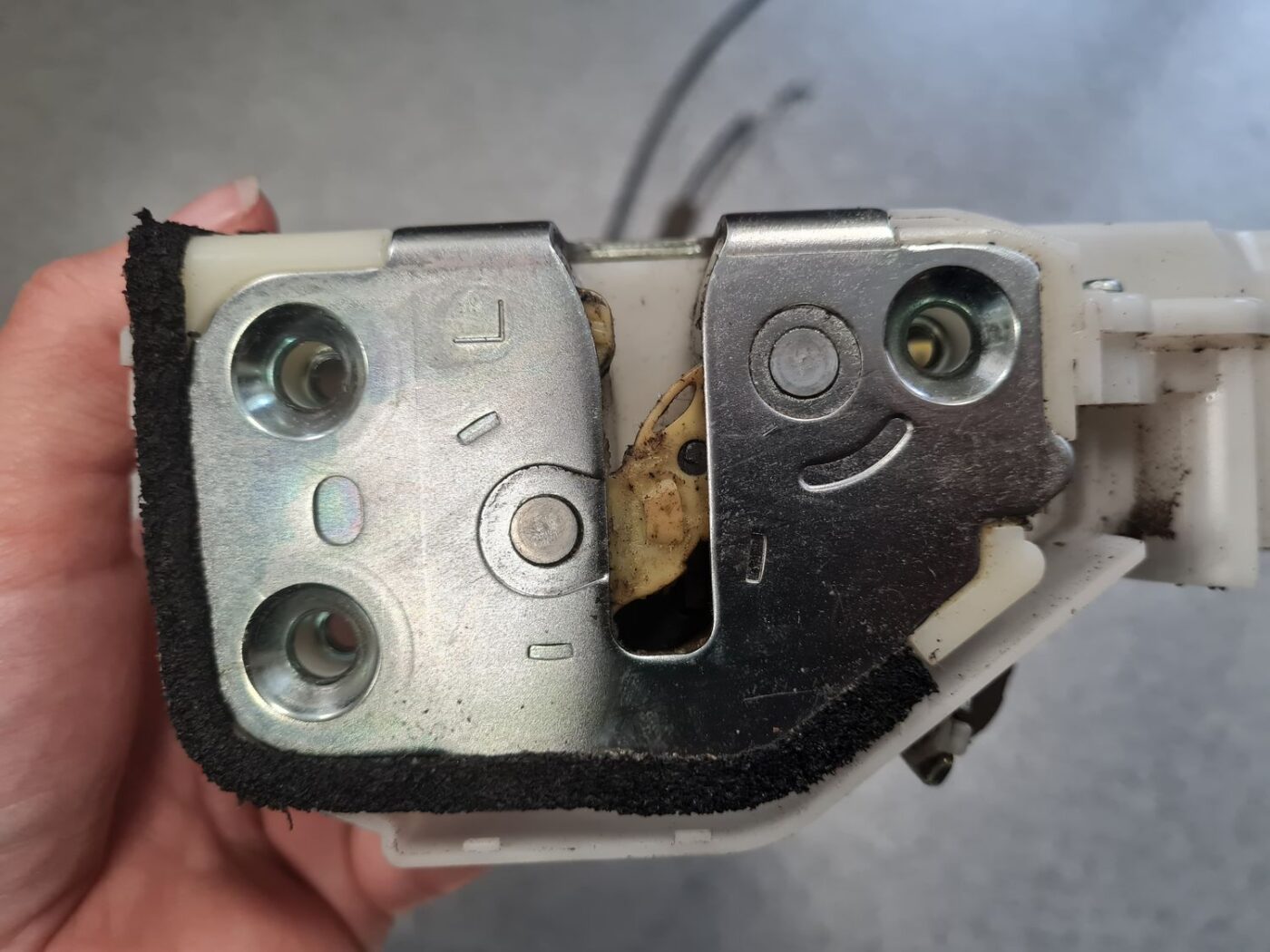 Priekšējo kreiso durvju slēdzene priekš HONDA CIVIC 2006 5 Priekšējo kreiso durvju slēdzene priekš HONDA CIVIC 2006