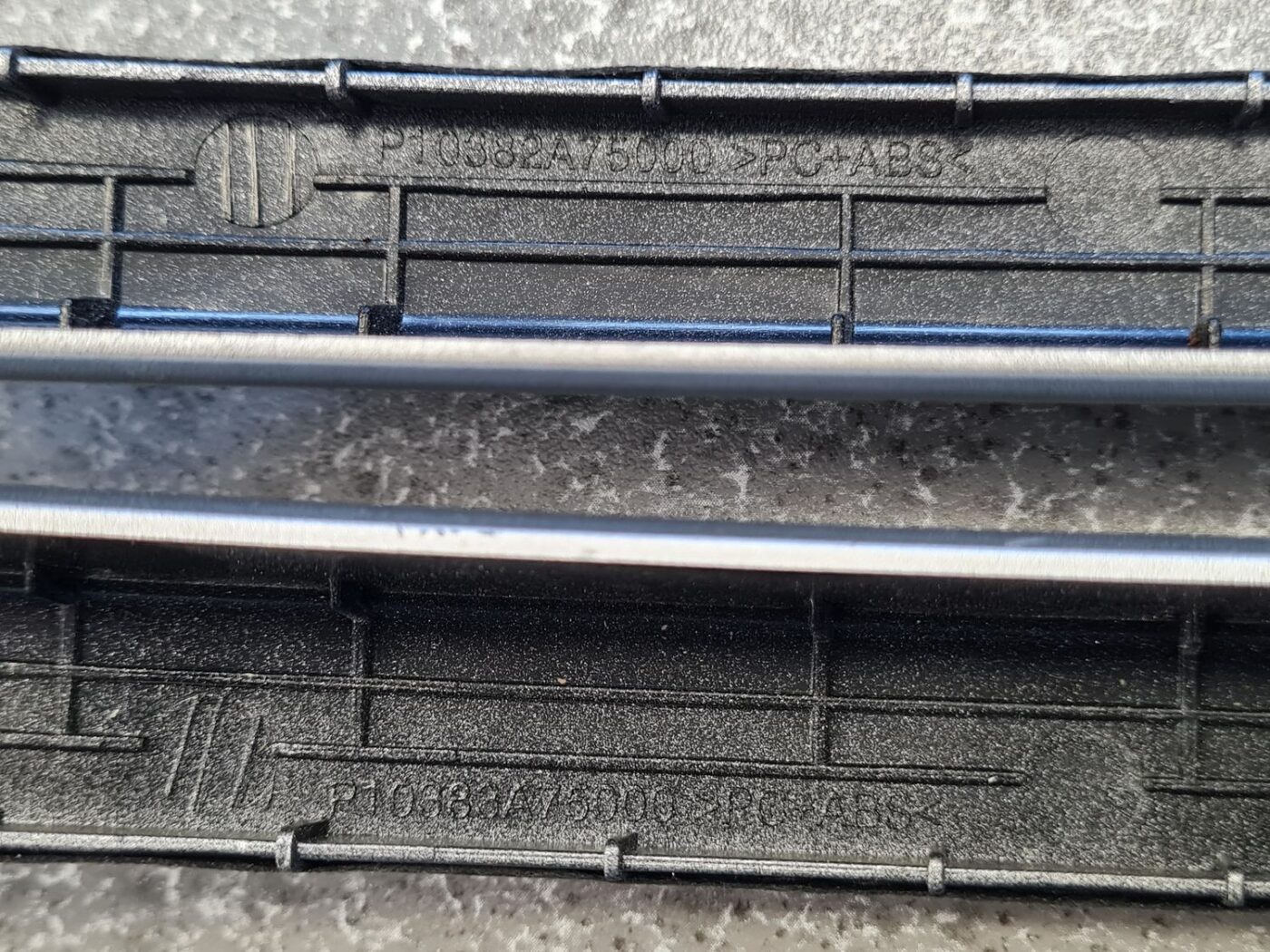 Mērinstrumentu paneļa uzlika priekš NISSAN X-TRAIL 2008