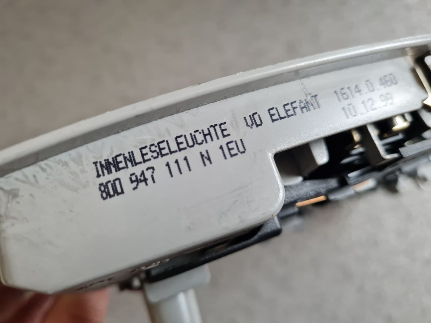 Salona apgaismojuma panelis priekš AUDI A4 1999 3 Salona apgaismojuma panelis priekš AUDI A4 1999