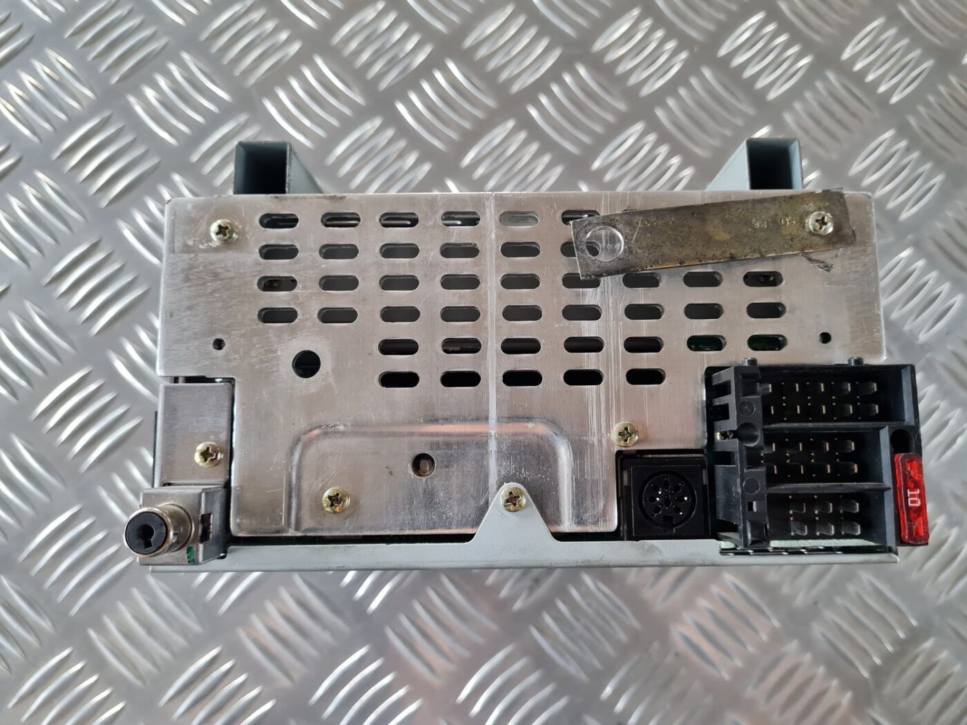 CD/DVD/Navigācijas bloks priekš SAAB 9-5 1999 3 CD/DVD/Navigācijas bloks priekš SAAB 9-5 1999