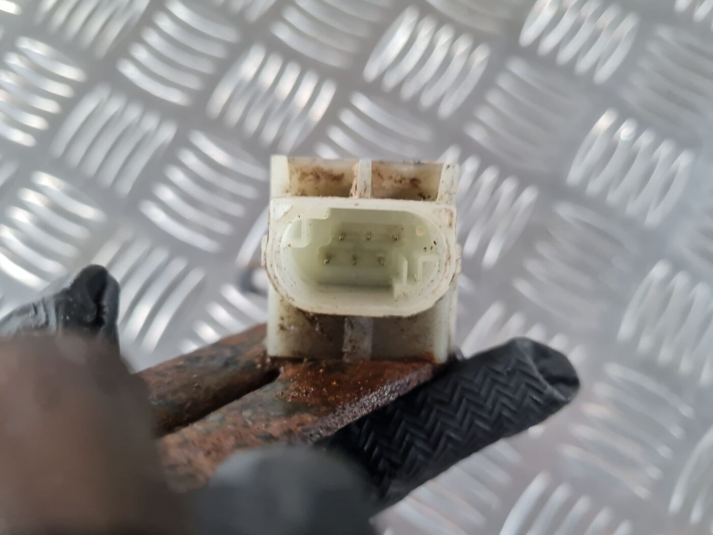 Lukturu diapazona korekcijas sensors, aizmugurē priekš SAAB 9-5 1999 3 Lukturu diapazona korekcijas sensors, aizmugurē priekš SAAB 9-5 1999