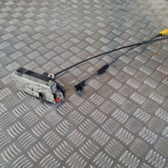 Aizmugurējo labo durvju slēdzene priekš SAAB 9-5 1999