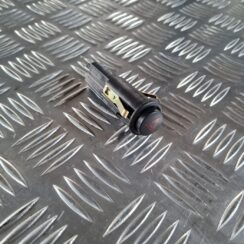 Trauksmes poga priekš SAAB 9-5 1999