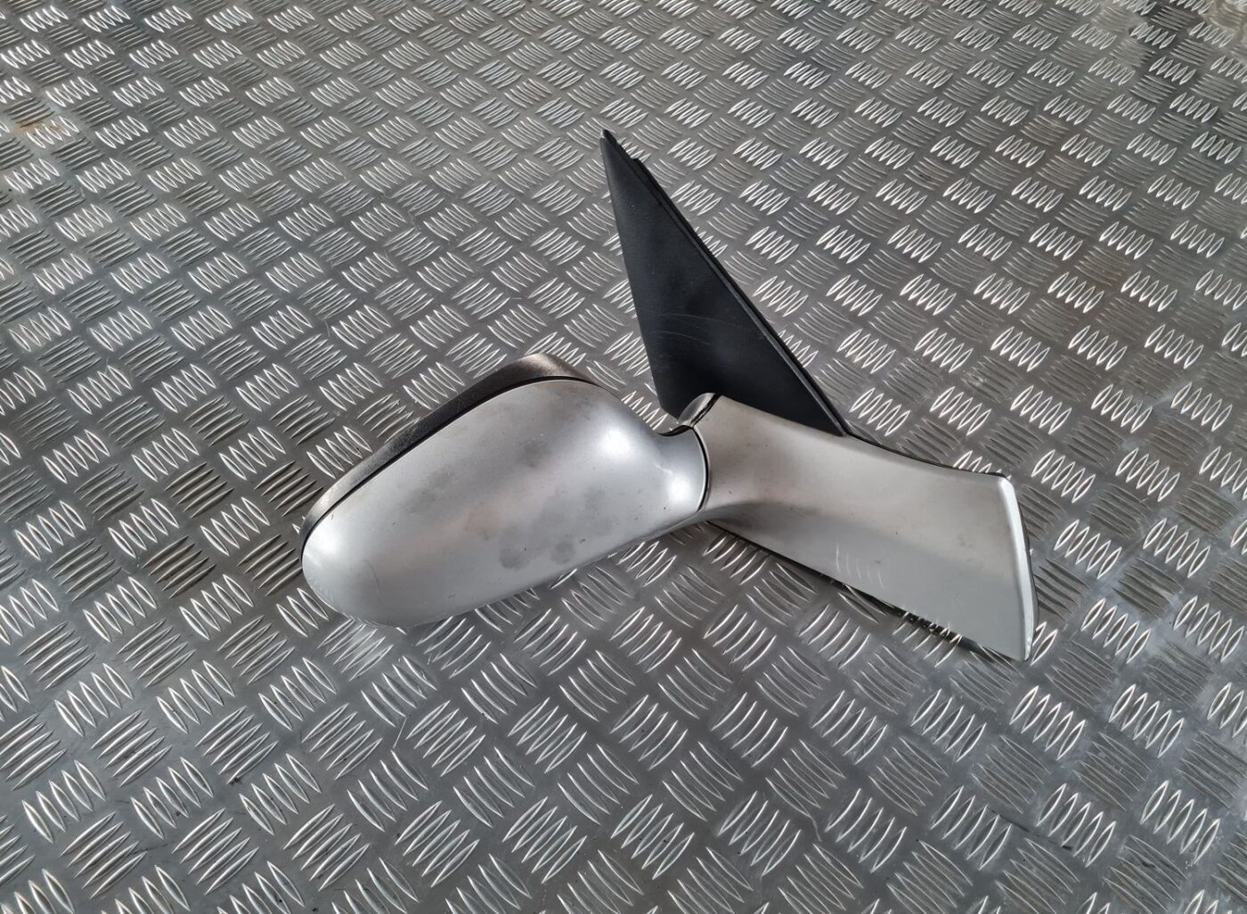 Ārējais spogulis, pa labi priekš SAAB 9-5 1999