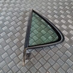 Kreiso durvju stūra stikls priekš SAAB 9-5 1999