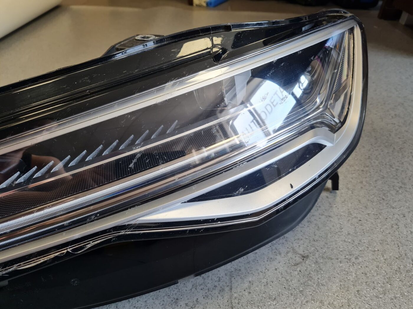 Priekšējais kreisais lukturis priekš AUDI A6 2012-2017 31 Priekšējais kreisais lukturis priekš AUDI A6 2012-2017