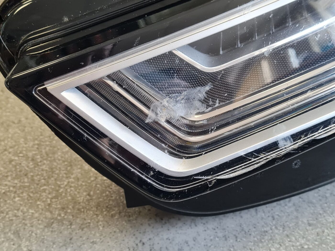 Priekšējais kreisais lukturis priekš AUDI A6 2012-2017 30 Priekšējais kreisais lukturis priekš AUDI A6 2012-2017