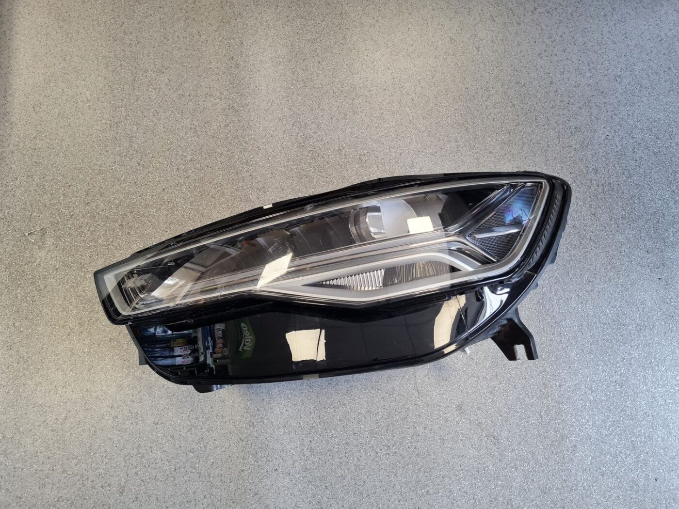 Priekšējais kreisais lukturis priekš AUDI A6 2012-2017 19 Priekšējais kreisais lukturis priekš AUDI A6 2012-2017