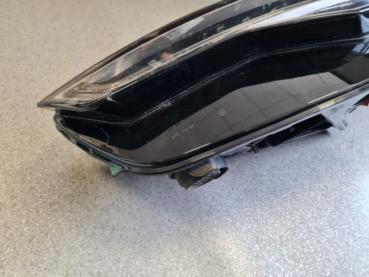 Priekšējais kreisais lukturis priekš AUDI A6 2012-2017 18 Priekšējais kreisais lukturis priekš AUDI A6 2012-2017