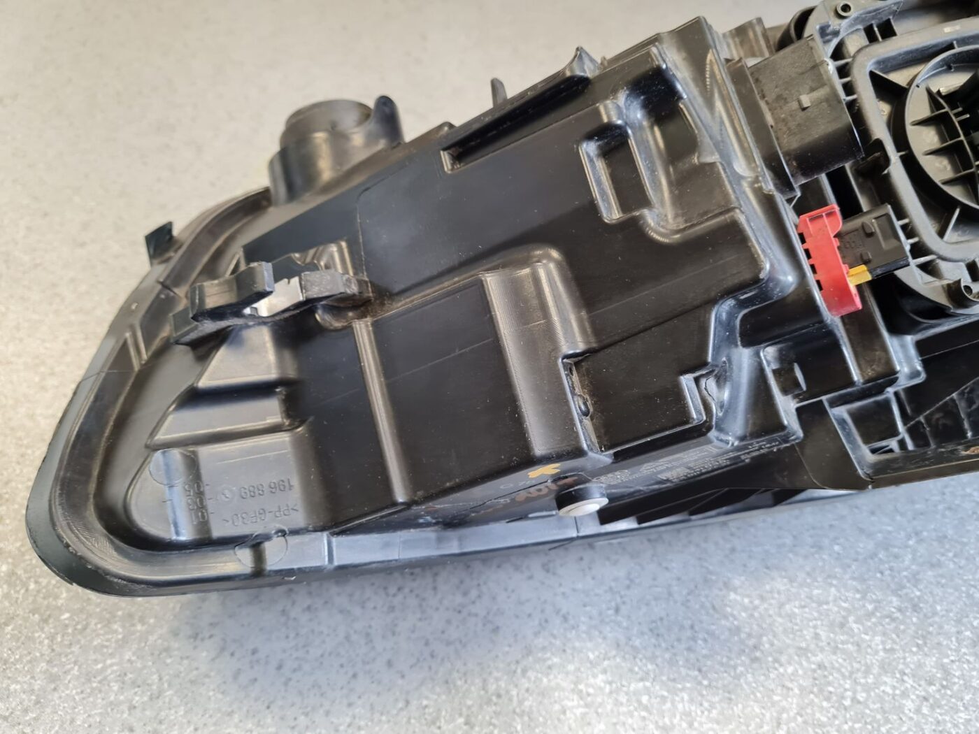 Priekšējais kreisais lukturis priekš AUDI A6 2012-2017 11 Priekšējais kreisais lukturis priekš AUDI A6 2012-2017