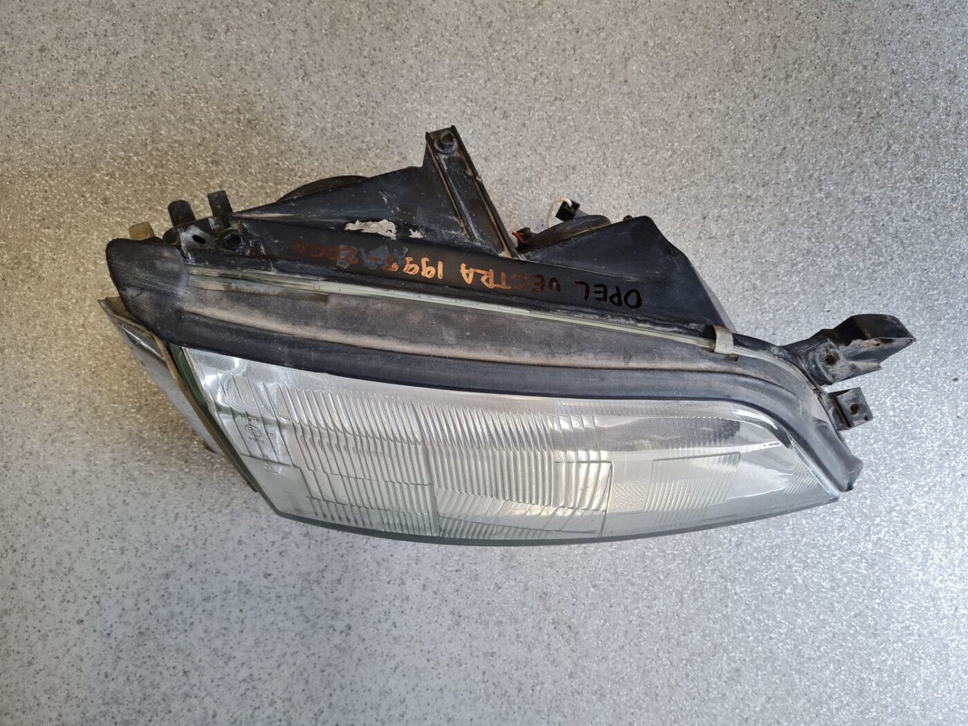 Priekšējais labais lukturis priekš OPEL VECTRA B 1995-2000