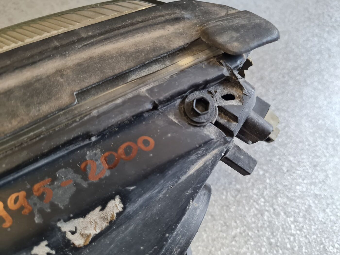 Priekšējais labais lukturis priekš OPEL VECTRA B 1995-2000