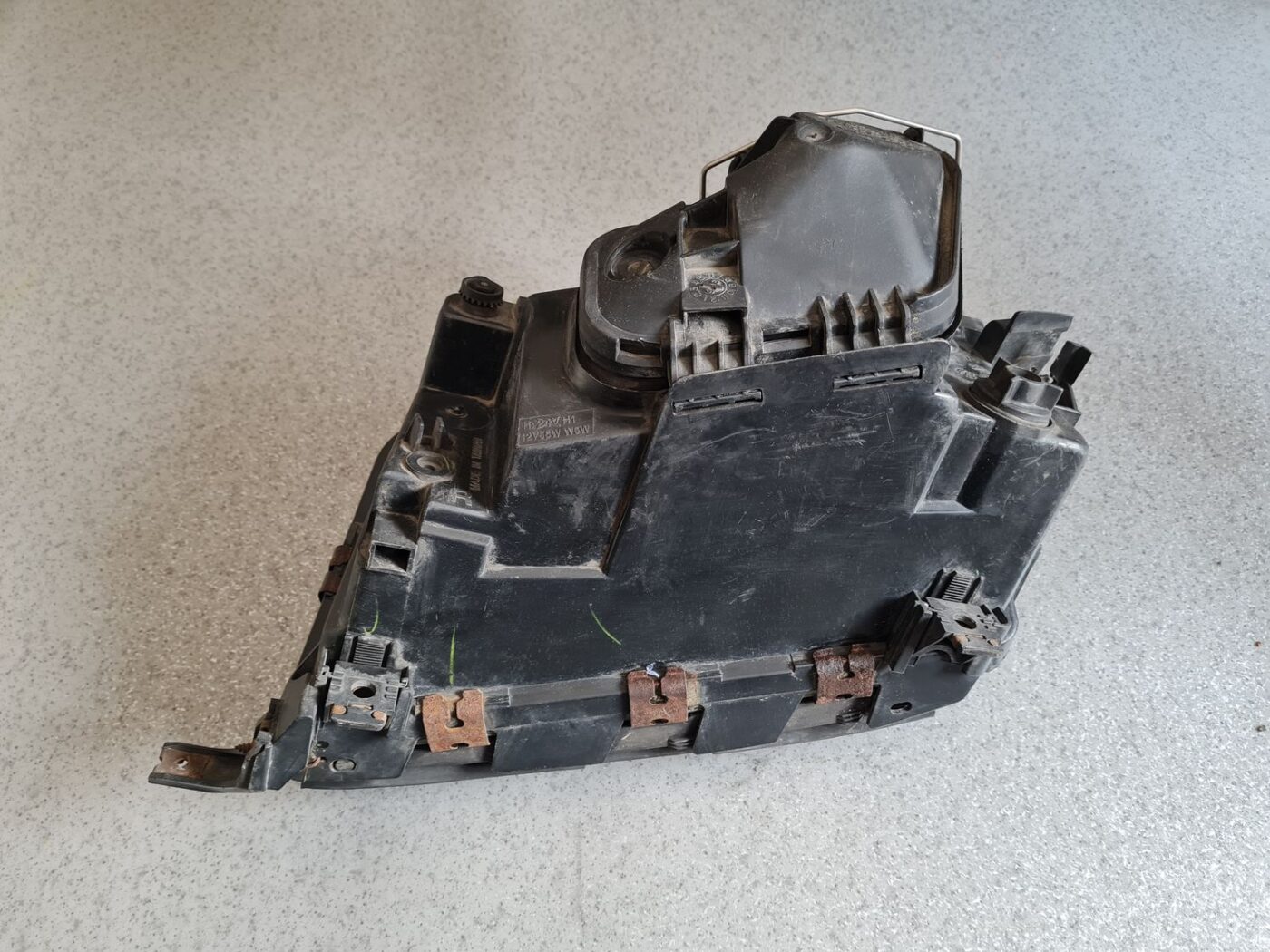 Priekšējais labais lukturis priekš AUDI A6 1994-1997 12 Priekšējais labais lukturis priekš AUDI A6 1994-1997