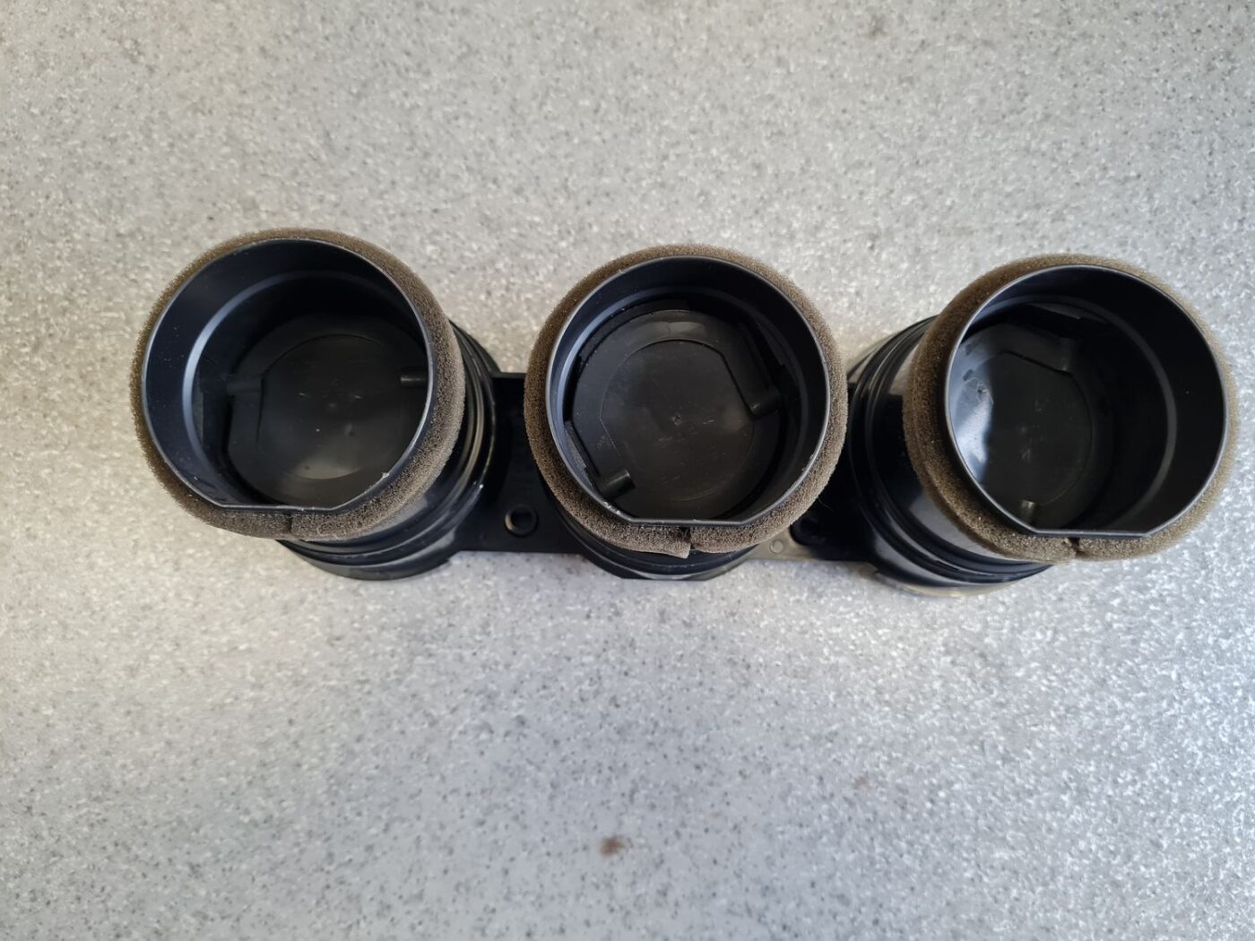 Mērinstrumentu paneļa gaisa vads, centrā priekš MAZDA 6 2006 4 Mērinstrumentu paneļa gaisa vads, centrā priekš MAZDA 6 2006