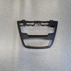 Mērinstrumentu paneļa dekoratīvais rāmis priekš OPEL INSIGNIA SPORTS TOURER 2013