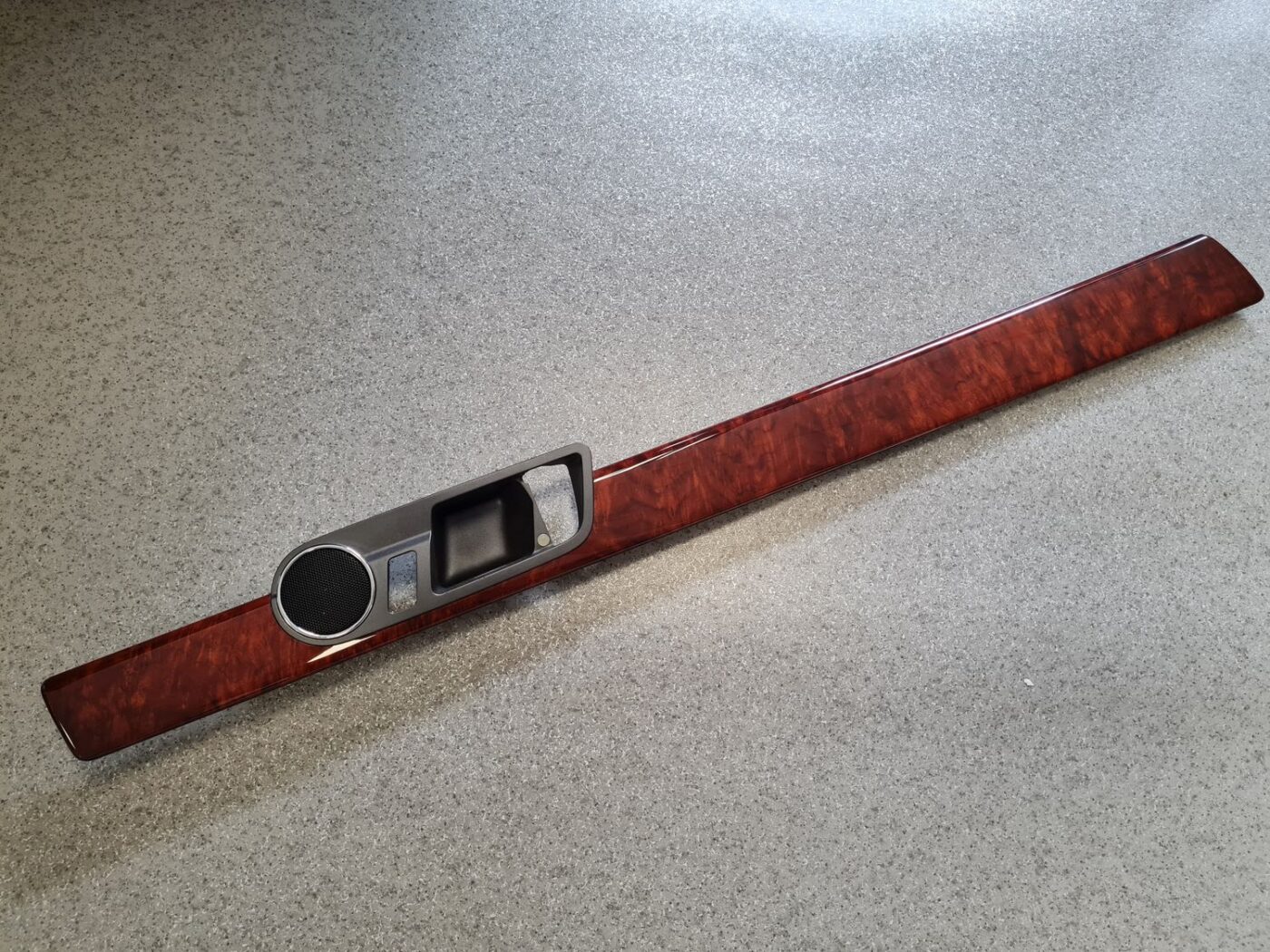 Durvju apdares uzlika priekš VW PHAETON 2005