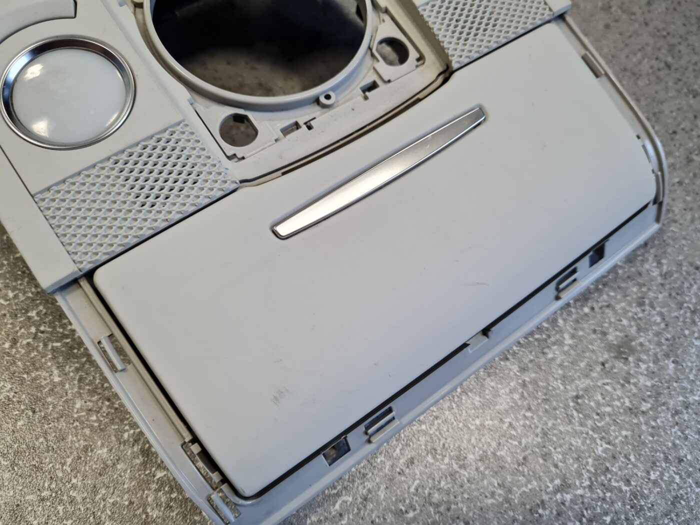 Salona apgaismojuma panelis priekš AUDI A6 2008