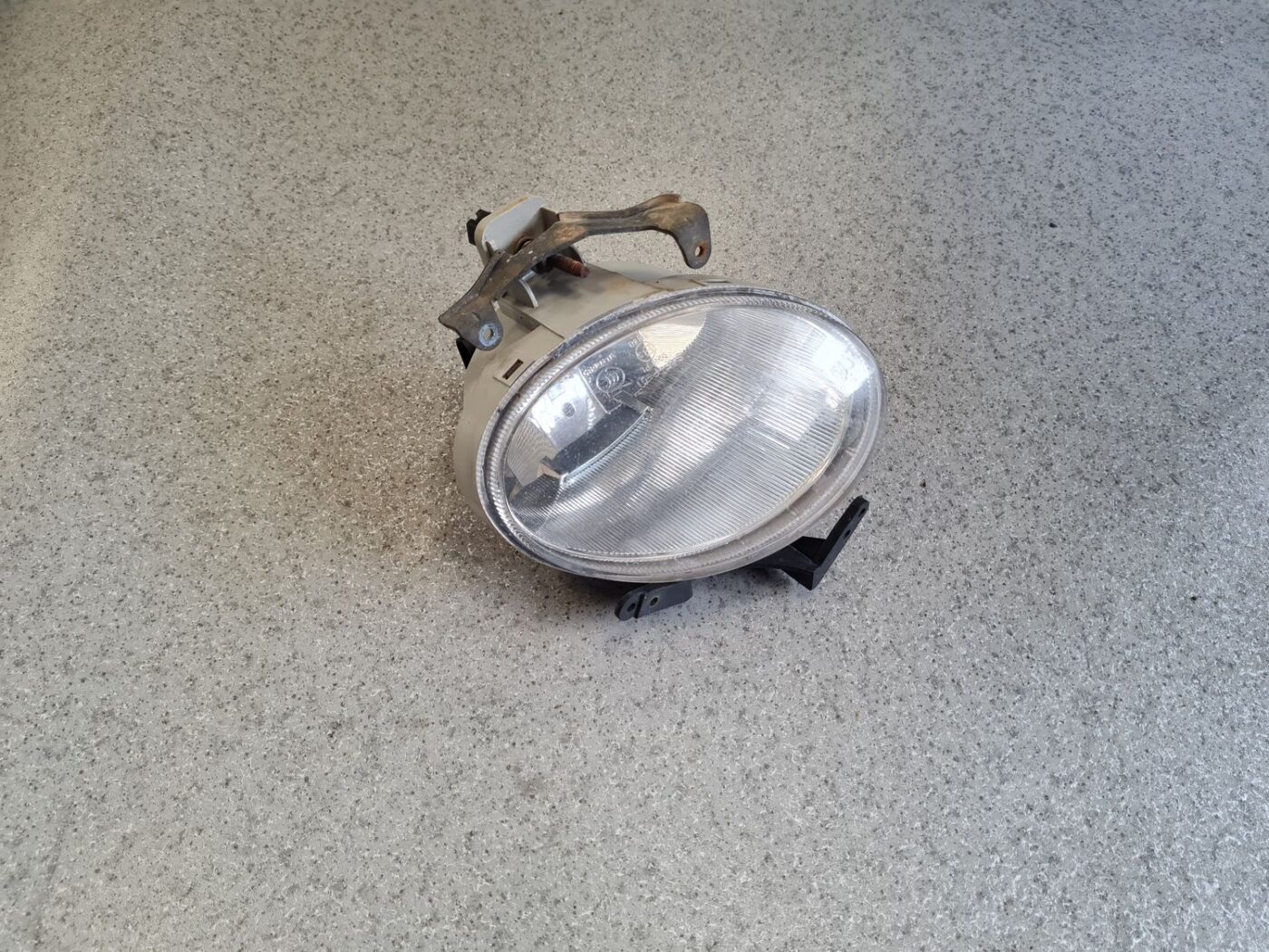 Miglas lukturis priekšā pa kreisi priekš Hyundai Santa Fe 2006-2012 1 Miglas lukturis priekšā pa kreisi priekš Hyundai Santa Fe 2006-2012