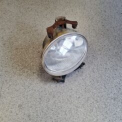 Miglas lukturis priekšā labajā pusē priekš NEW AND USED CAR SPARE PARTS