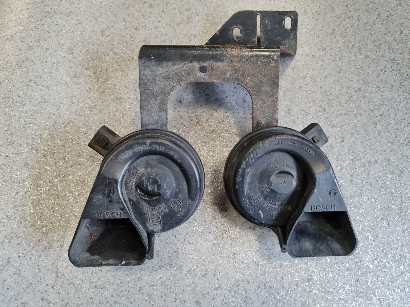 Skaņas signāls priekš AUDI A6 AVANT 2007 QUATTRO 2 Skaņas signāls priekš AUDI A6 AVANT 2007 QUATTRO