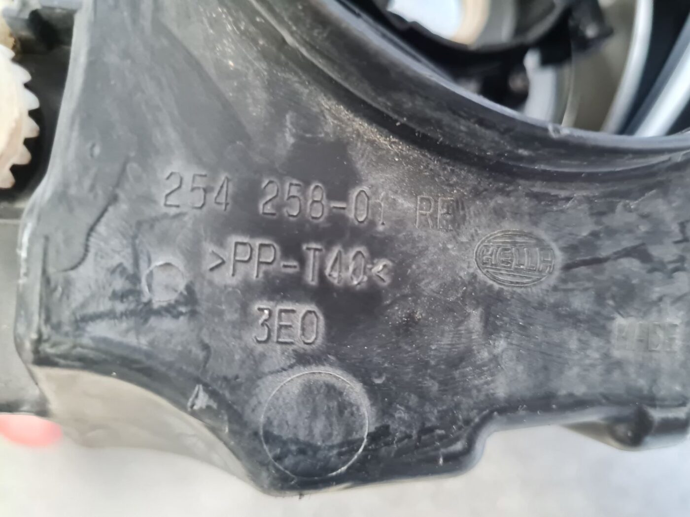 Priekšējais labais lukturis priekš VW GOLF VARIANT 2012 3 Priekšējais labais lukturis priekš VW GOLF VARIANT 2012