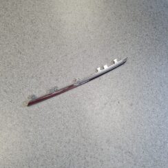 Priekšējā režģa hromēta uzlika priekš VW PASSAT CC 2009