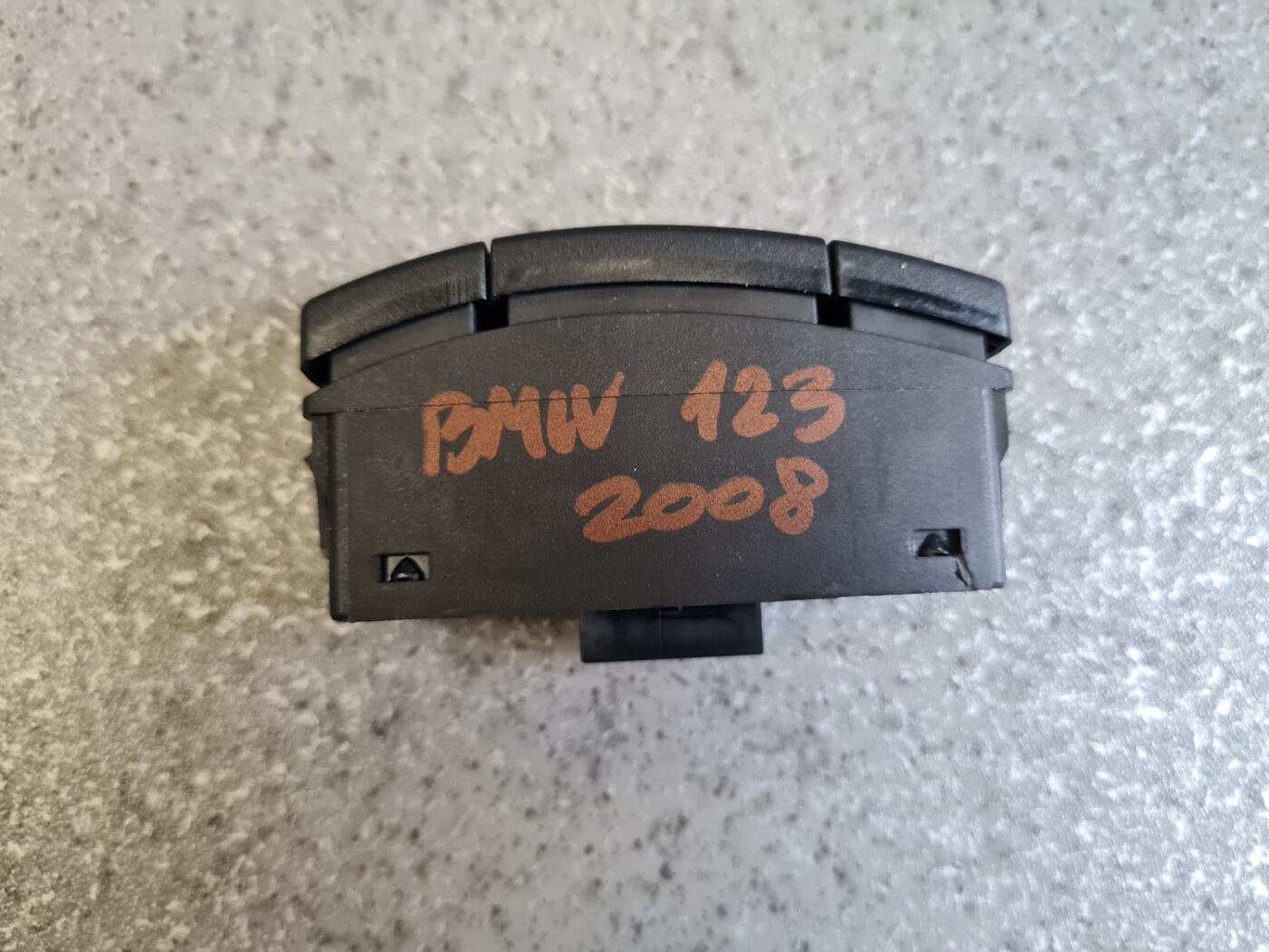 Mērinstrumentu paneļa pārslēgšanas pogas priekš BMW 123 E87 2008 BLACK 2 Mērinstrumentu paneļa pārslēgšanas pogas priekš BMW 123 E87 2008 BLACK