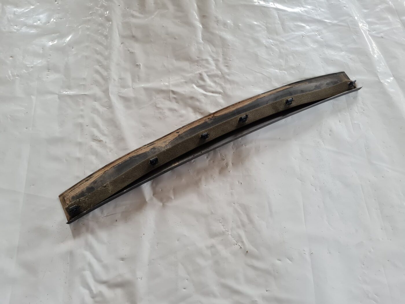 Bagāžnieka vāka apdare priekš SAAB 9-5 1999 2 Bagāžnieka vāka apdare priekš SAAB 9-5 1999