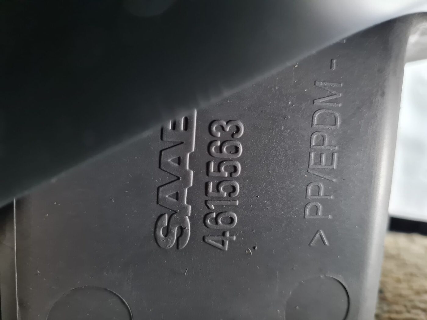 Centrālās konsoles apdares lielākā daļa priekš SAAB 9-5 1999 3 Centrālās konsoles apdares lielākā daļa priekš SAAB 9-5 1999